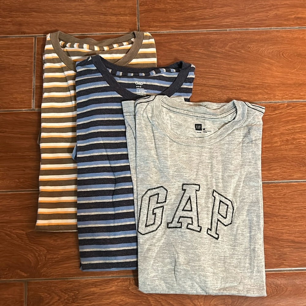 Bundle Gap T-Shirts
M
